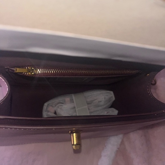 ( SOLD) Coach Parker Tea Rose twistlock bag - Picture 5 of 5